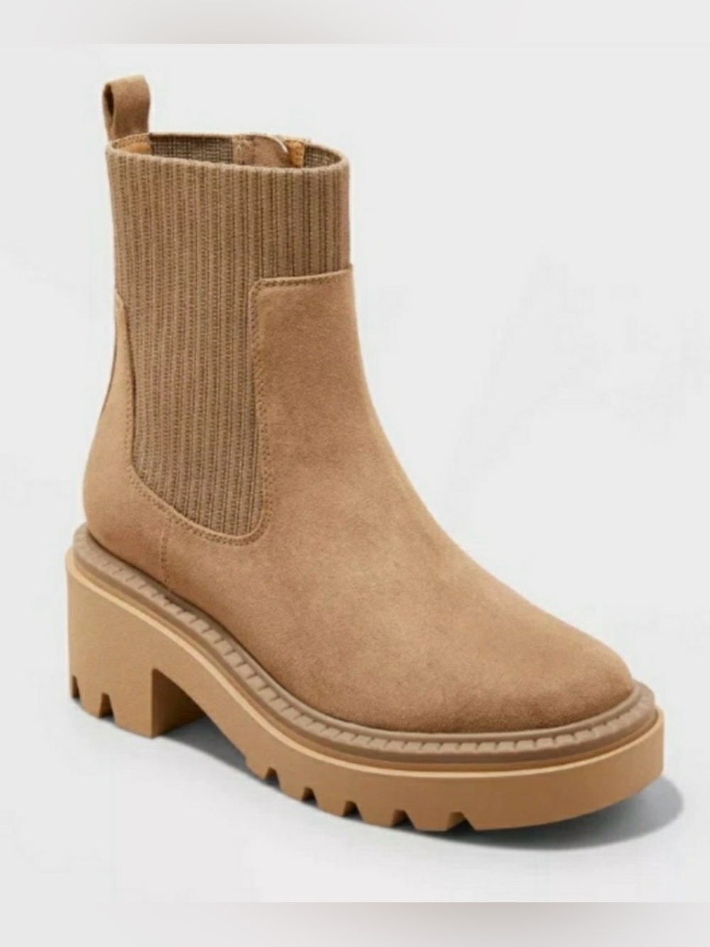 NWT‎ Universal Thread Kyrie Boots Memory Foam size 10